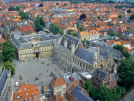 immagine di Piazza Burg e Municipio