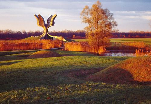 Bogdan Bogdanovi?, Il fiore. Jasenovac Memorial Museum