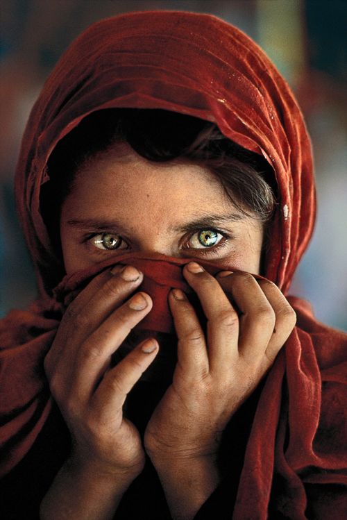 Steve McCurry, <span> Peshawar, Pakistan, 1984<br /> </span>