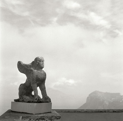 Sfinge greca a Villa San Michele - Herbert List, Maurizio Galimberti - Capri 1932 