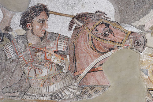 <em>Battaglia di Isso</em>, 100 a.C., mosaico, 582 x 313 cm I Museo Archeologico Nazionale di Napoli I Naples National Archaeological Museum, Public domain, via Wikimedia Commons