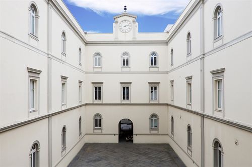 Museo MADRE, Napoli. Cortile interno