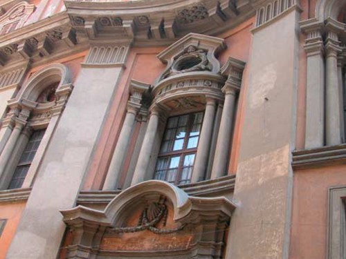 <em>Palazzo di Propaganda Fide</em>, Rione Trevi, Roma, Il primo architetto incaricato dei lavori fu Gianlorenzo Bernini, che fu sostituito nel 1644 da Francesco Borromini, preferito dal committente, papa Innocenzo