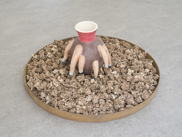 Marguerite Kahrl, Irrigators Fertility vessel 03, 2024, terra cotta and colored slip, 40x35x30 cm approx I Ph. Nadia Pugliese