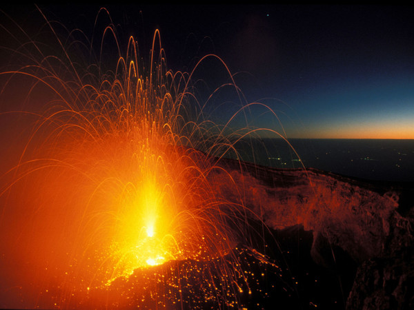 Massimo Sestini, Etna, eruzione del cratere sud