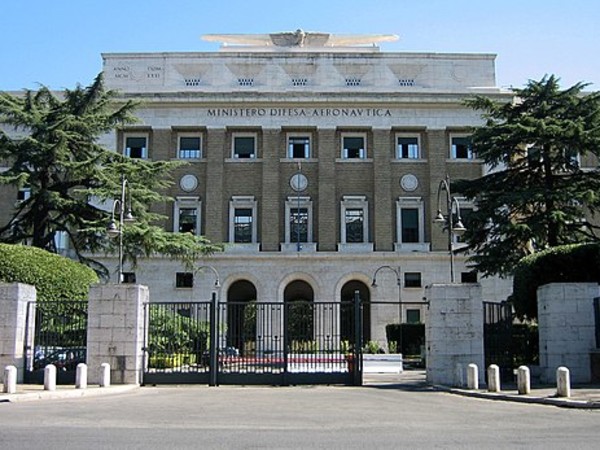 Palazzo dell'Aeronautica da viale del Pretoriano, Roma<br />