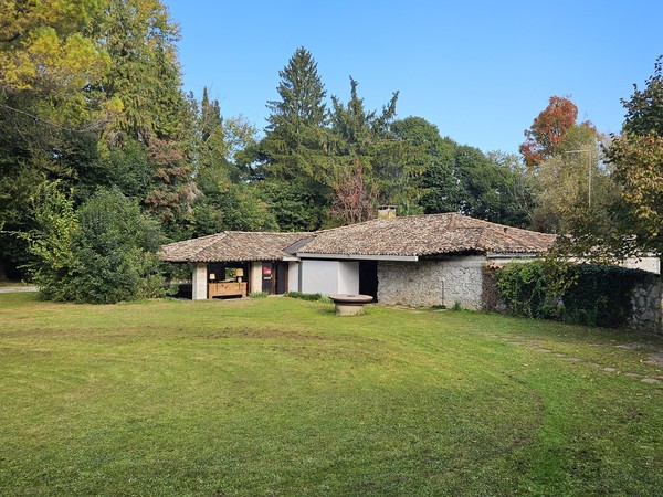 Gli esterni della foresteria di Casa Zigaina a Cervignano del Friuli.