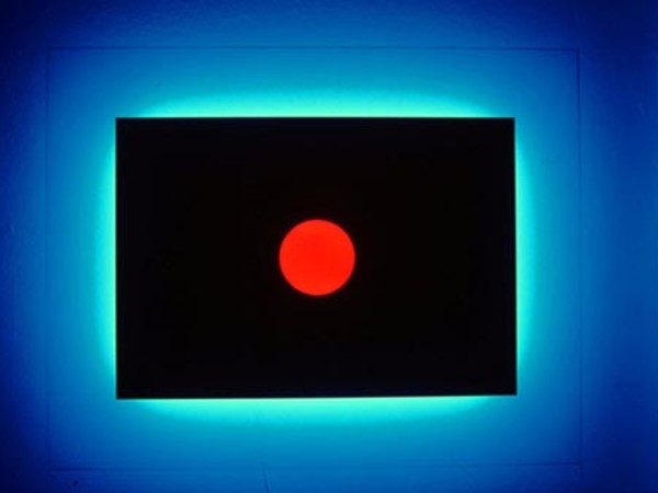 Nanda Vigo, Light Progressions, 1993, cm 140x110x185, vetro laccato e satinato neon blu neon rosso. Omaggio a Fontana