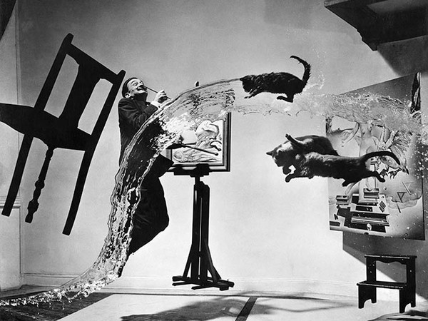 Philippe Halsman, Dalí Atomicus, con Salvator Dalí, Stati Uniti, 1948